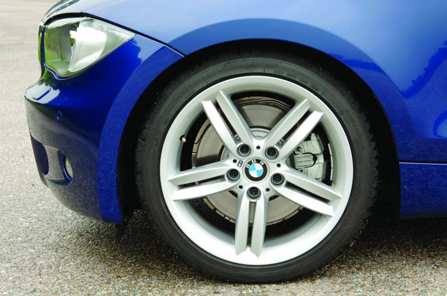  BMW 1-Series 5-Door 2005 года  (фото 49 из 187)